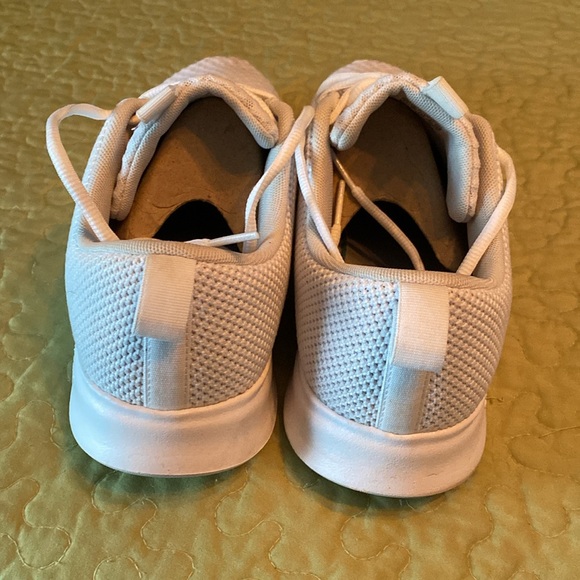 Men’s adidas cloud foam 10.5 - Picture 3 of 8